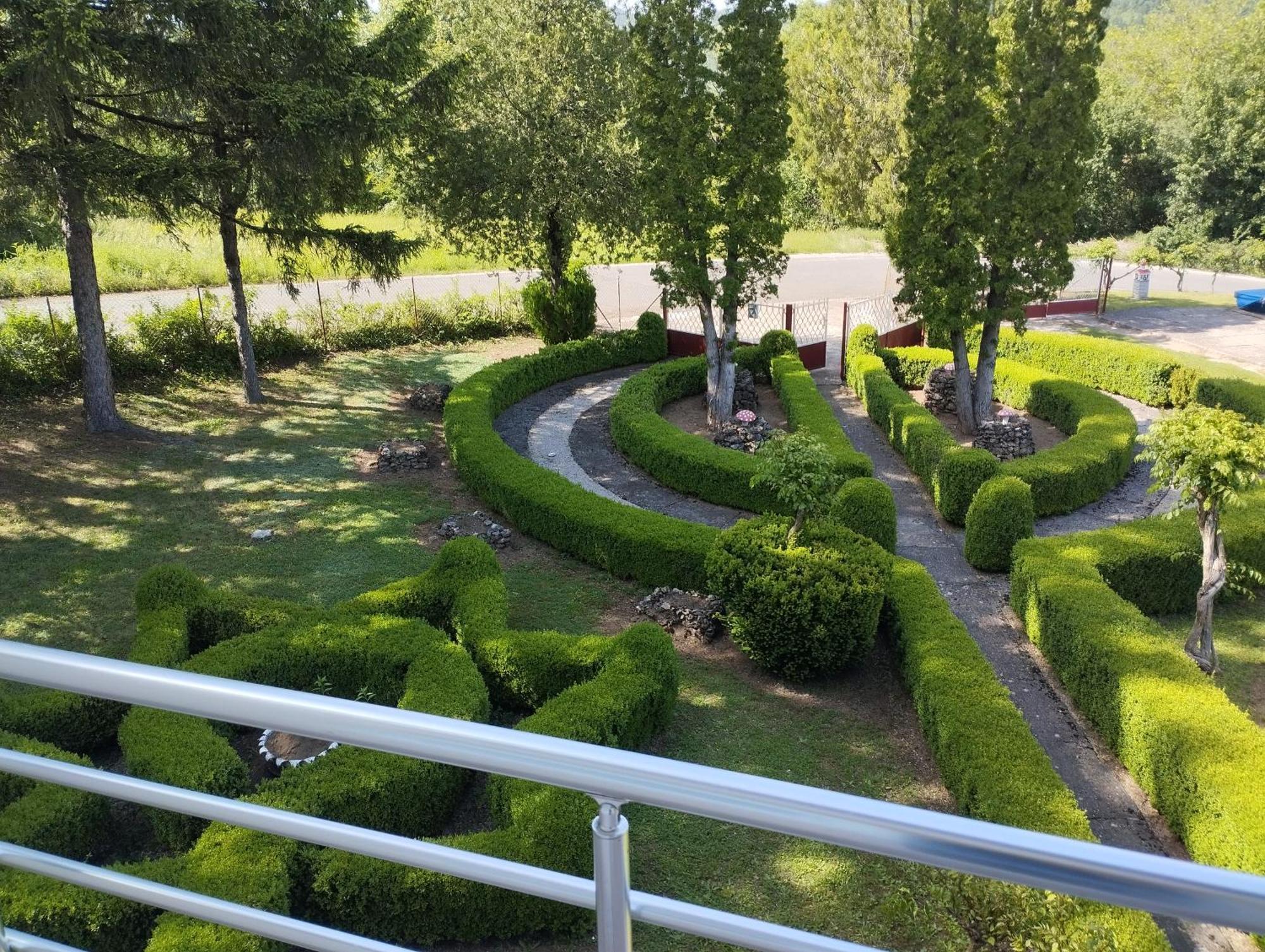 Guest House Vila Aleksa Bogutovac Kültér fotó